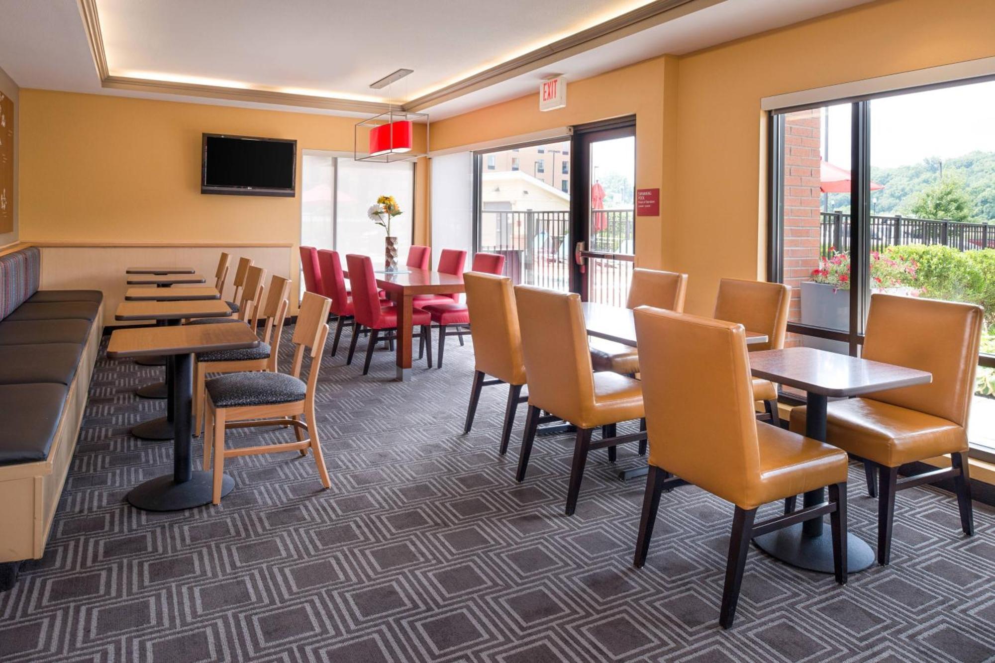 Towneplace Suites Huntington Esterno foto