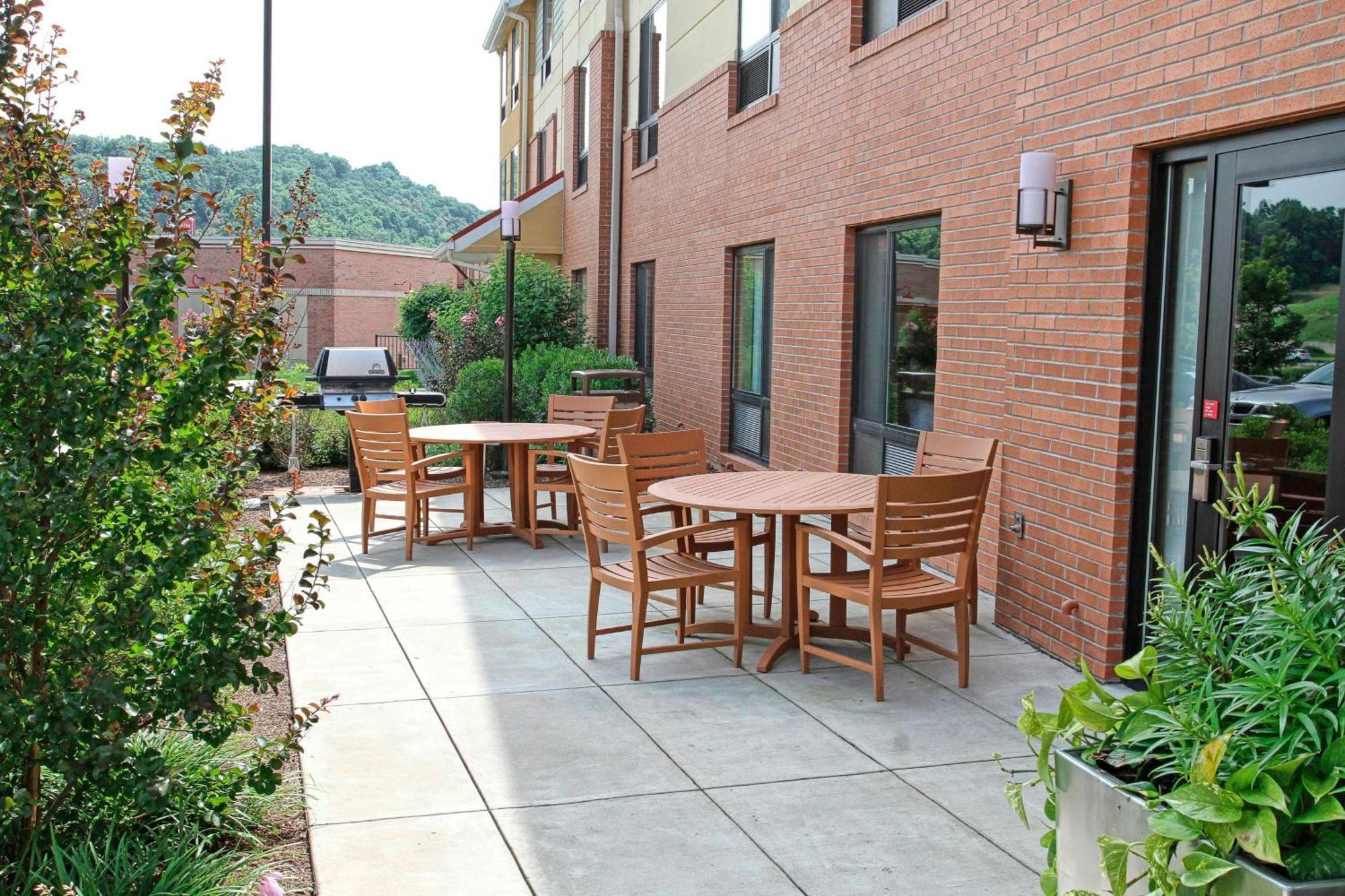 Towneplace Suites Huntington Esterno foto